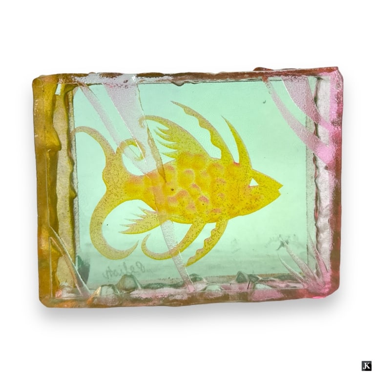 Susan Pelish (USA B1946) Art Glass Table Sculpture: Susan Pelish (AMERICAN, Born 1946) studio art glass table plaque sculpture depicting a fish. Signed to bottom. Measures approx. 6" length x 4 3/4" width x 1 3/4" depth. Appears in overall good conditi