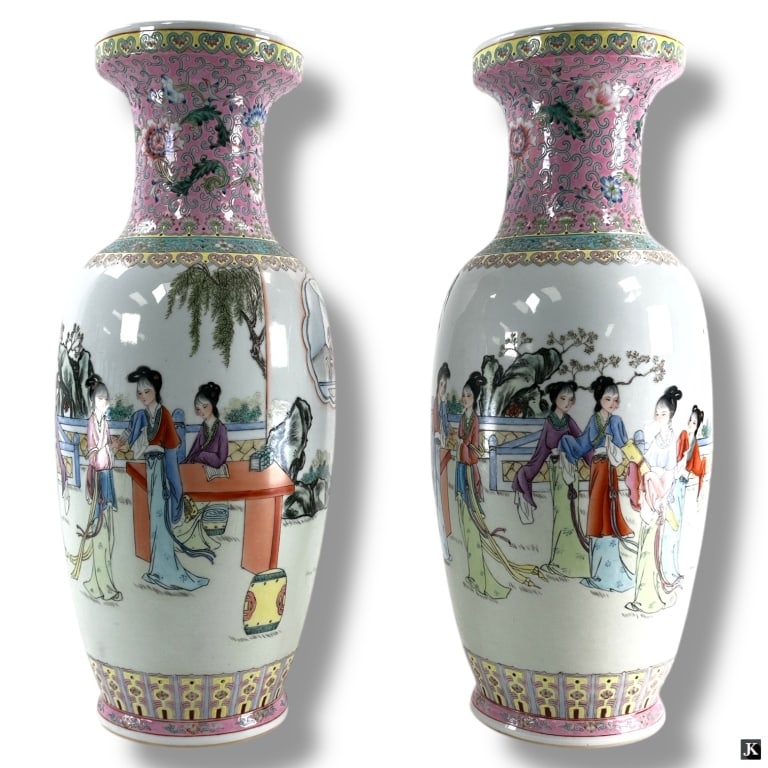 A pair of chinese export Famille Rose Vases (1 of 6)