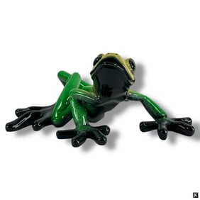 A Chinese Green Lacquered Frog Statue