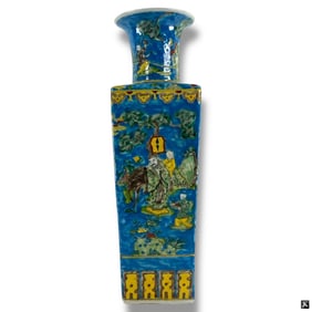 Chinese Qing Kangxi Blue Famille Rose Square Vase