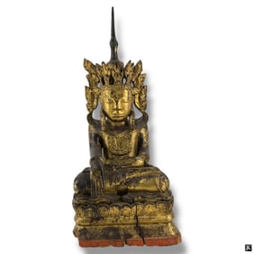 Large Early Chinese Carved Gilt Wood Buddha Figure