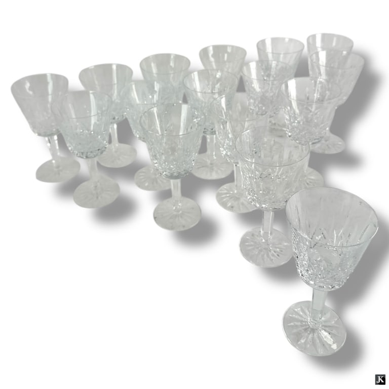 (16) Sixteen Waterford Crystal Glasses 6 inches: (16) Sixteen Waterford Crystal Glasses. 6 inches high . stamped. wine glases JK/B13/SH:10A
