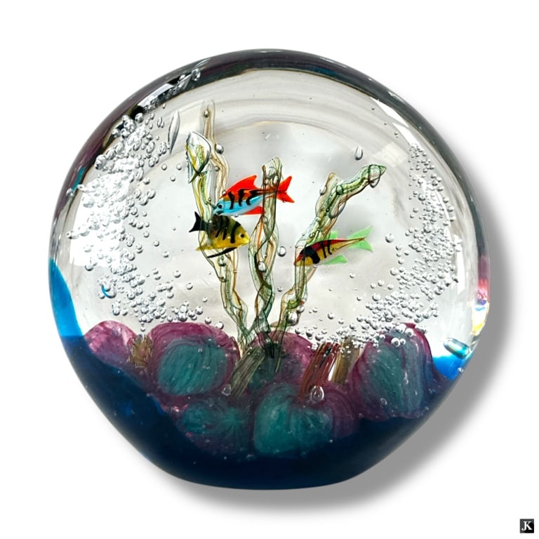Bisazza Vetro Murano Aquarium Glass: Bisazza Vetro Murano Aquarium Glass. Signed. Good condition. Measures 7-1/2" H x 7-1/2" W. LA/B13/SH:14A