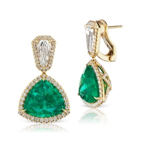 TRILLIO EMERALD EARRING