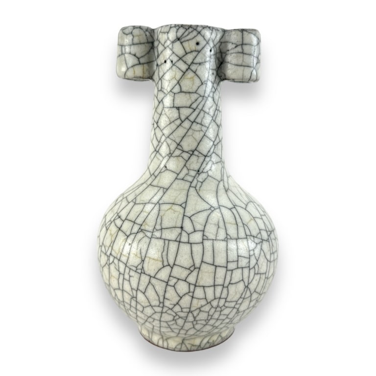 Chinese Ge Yao Crack Glazed Vase (1 of 3)