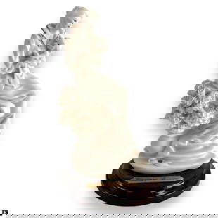 Giuseppe Armani - MATERNITY WITH FLOWERS – 0939F: Sculpture by Giuseppe Armani, titled “MATERNITY WITH FLOWERS&rdquo;, Reference # 0939F. Figurine is in perfect condition, "F" Finish, attached to wooden base. Impress artist signature. Marked made i