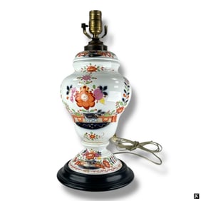 Chinese Imari Porcelain Urn as Lamp