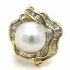 18K Yellow Gold South Sea Pearl & Diamond Ring