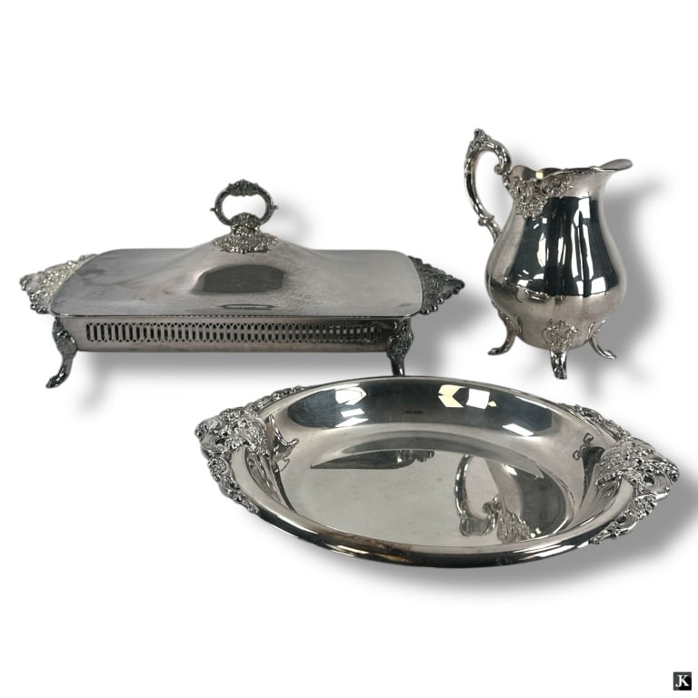 Wallace Grand Baroque Silver Plate Serving Pieces (1 of 3)