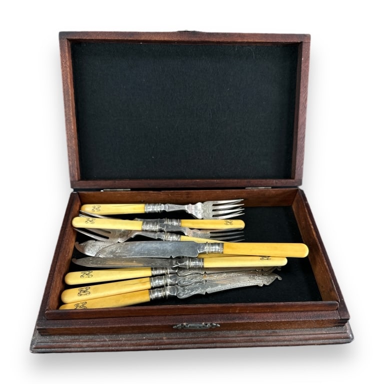 11pc Ainsworth Taylor & Co English Plate Fish Set (1 of 4)