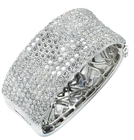 Stunning 27.72 Carat Diamond Bangle