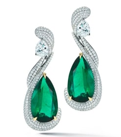 ELEGANT EMERALD AND DIAMOND EARRINGS