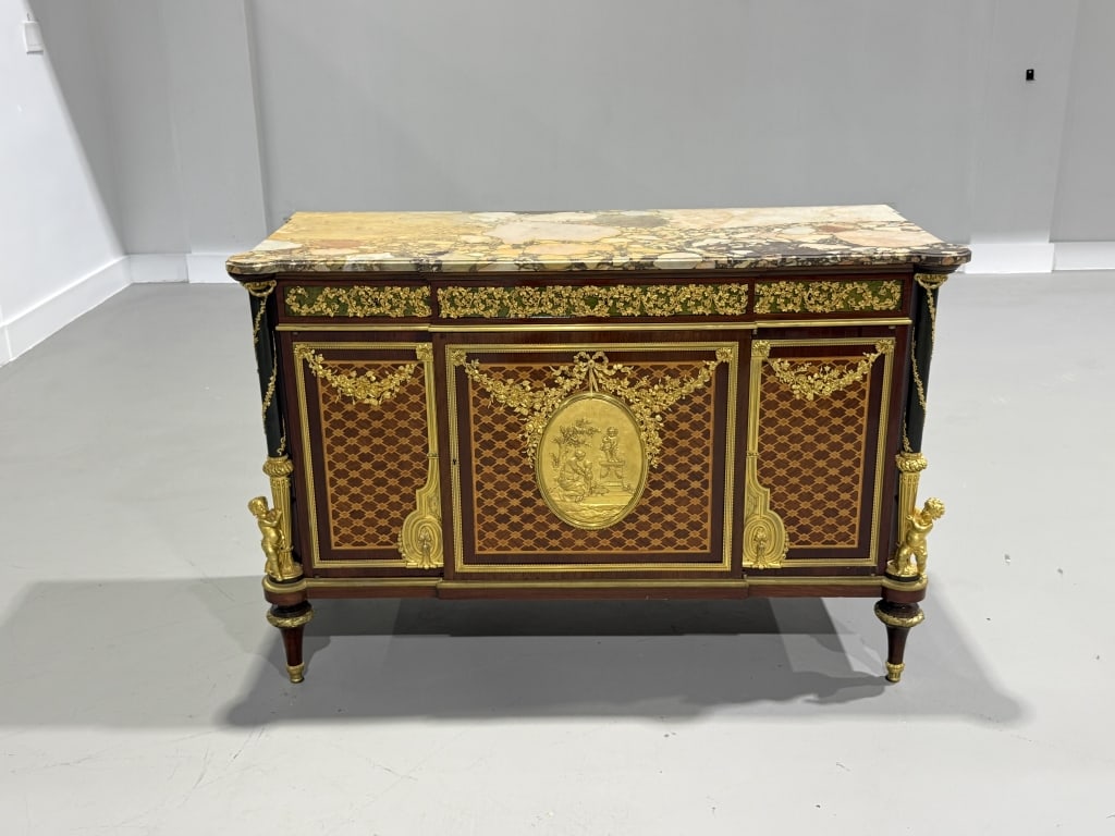 A Very FIne French Marble Top Bronze Mounted