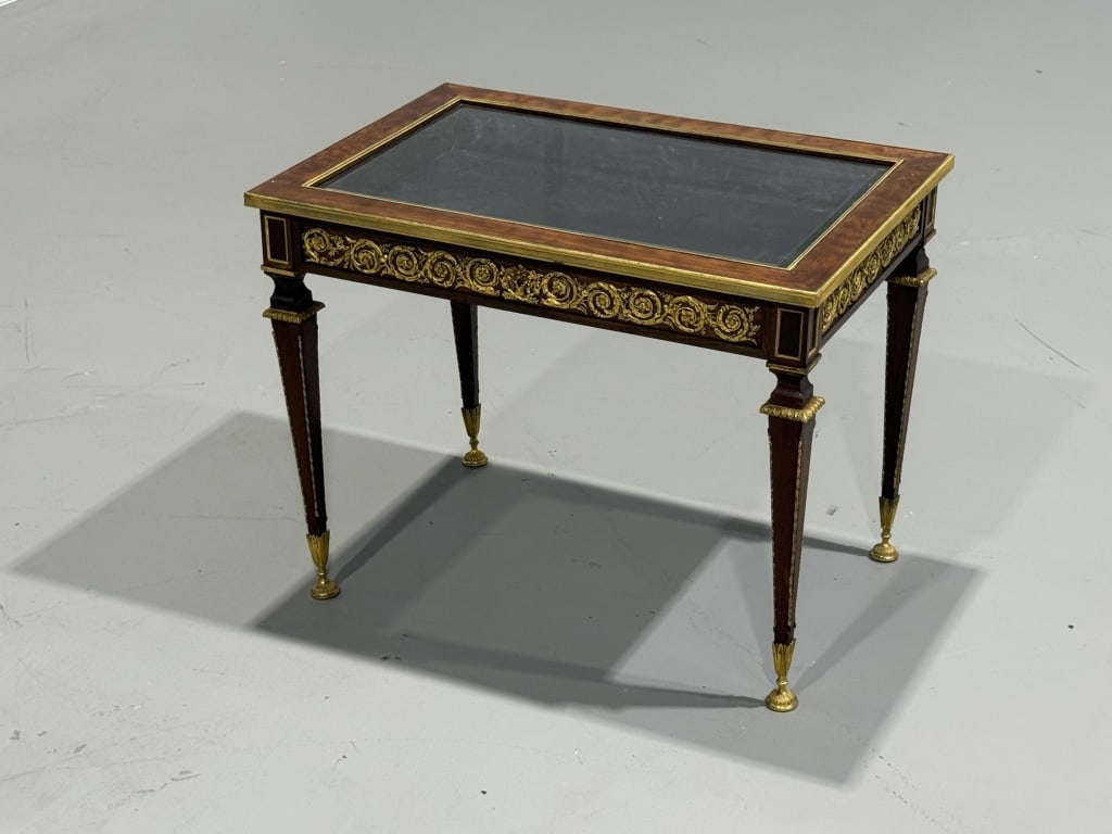Very Fine Francois Linke Vitrine Table: Very Fine Francois Linke Vitrine Table . French Bronze Mounts. Glass Top. 22 inches high x 29 inches wide x 20 1/2 inches deep.