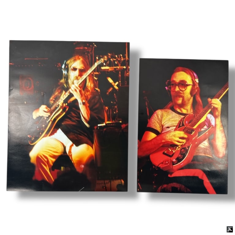 2 Vintage Color Photo Prints "Jeff Baxter": 2 Vintage Color Photo Prints "Jeff Baxter", guitarist for Doobie Brothers and Steely Dan. Unsigned. Good condition. Measures 18" x 12" & 20" x 16". Keywords: Jeff Baxter, Doobie Brothers, Steely Dan,