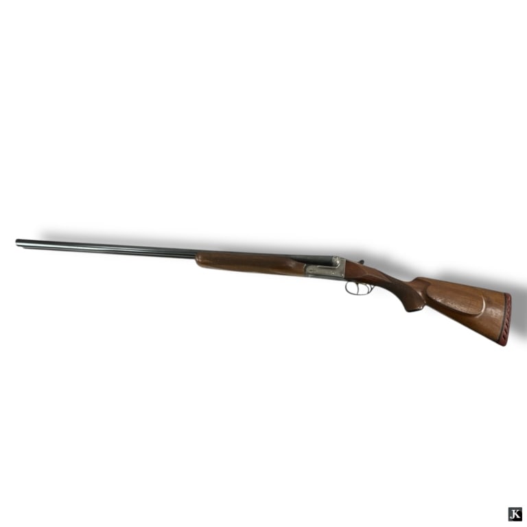 Vintage Du Bois 12 Gauge Shotgun: Vintage Du Bois 12 Gauge Shotgun in Case. Marked appropriately. Overall good condition consistent with age and use. The gallery does not warranty the working order. Measures 44-3/4" L. LA/B13/SH/11A