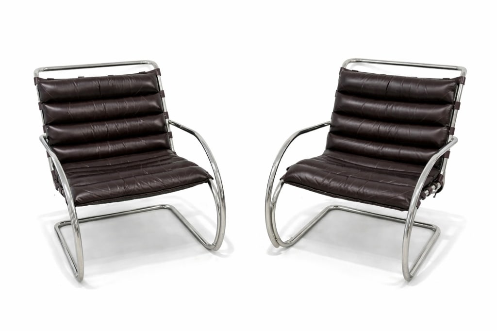 Vintage Knoll MR Lounge Chairs With Arms: Knoll MR Lounge Chairs With Arms - Vintage pair In Burgundy Pair of authentic Knoll MR arm chairs in a beautiful burgundy leather. Retail is $5900 per chair. Labeled Knoll.