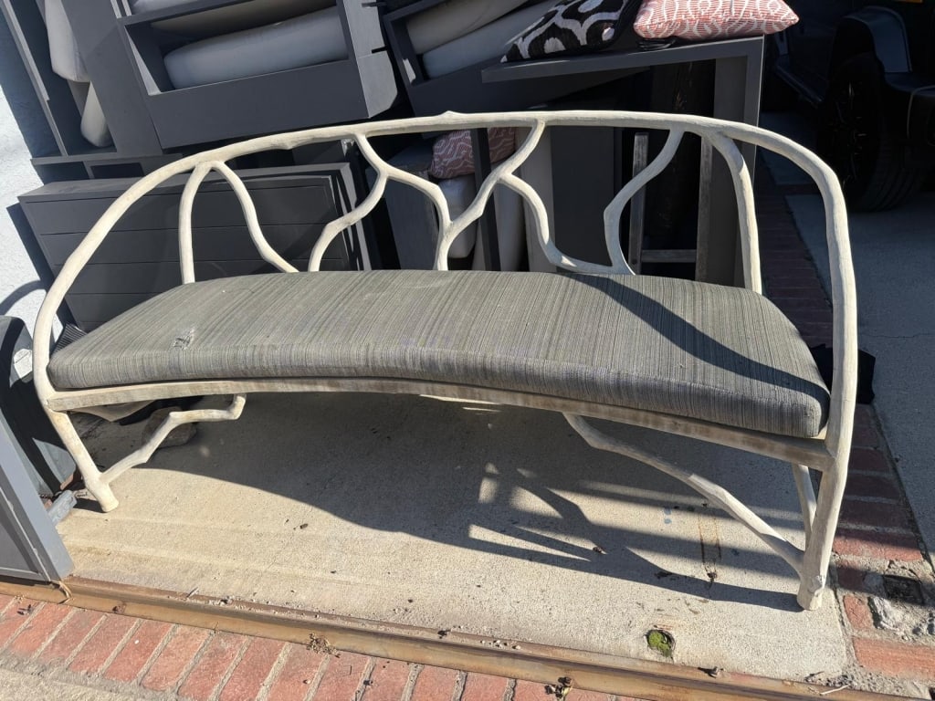ARBOR BENCH steel frame covered in concrete: ARBOR BENCH Featuring a sturdy steel frame covered in sculpted concrete, outdoor/ weather-resistant bench. 7k retail price Dimensions: 7ft PICK UP LOCATION - WEST LA, LOS ANGELES