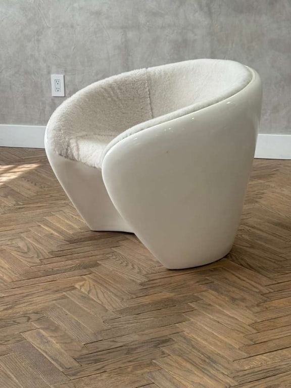 Fiber glass and newly upholstered Chair: Fiber glass and newly upholstered in sheep skin vintage chair PICK UP LOCATION - WEST LA, LOS ANGELES