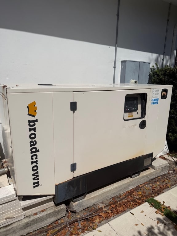 John Deere Diesel Generator - Entire Home System: John Deere Diesel Generator - Entire Home System. Engine Serial Number P.E 4024R120391 Model 4024TF281Just Serviced, New Auto Start Controller. Broadcrown Generator. BROADCROWN
