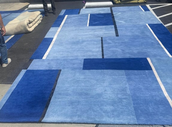 Pure New Zealand Wool Rug by Christopher Farr: Pure New Zealand Wool Rug custom made by Christopher Farr Measures 11 x 18 PICK UP LOCATION - WEST LA, LOS ANGELES