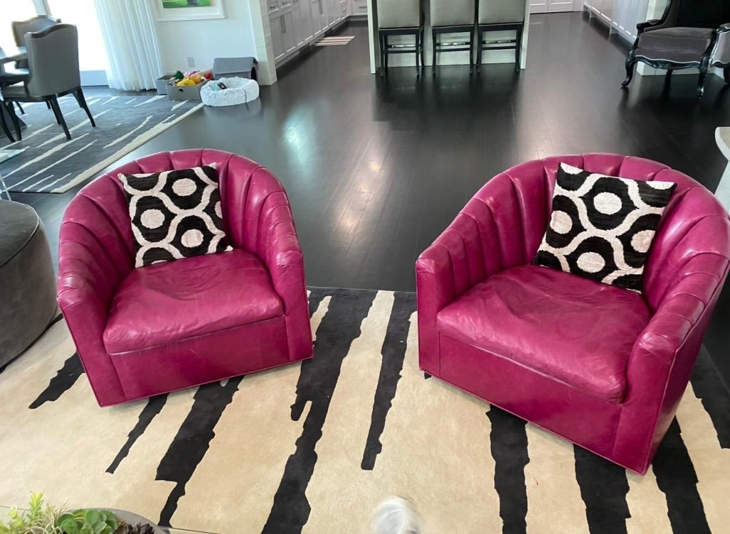 Pair of pink leather swivel chairs (1 of 2)