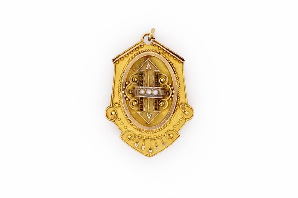 Antique Victorian Pearl Pendant: Antique Victorian Pearl Pendant 6,3 DWT Holds At 14K & 18K Test Measures1 5/8 Inches Height