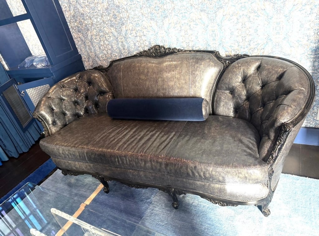 Louis style settee on blue snake pressed leather (1 of 2)