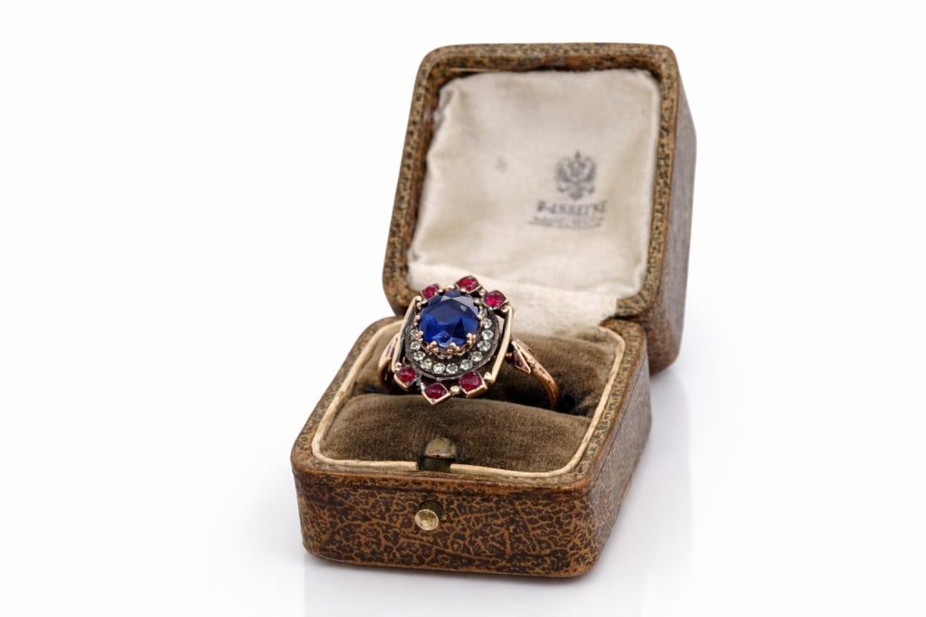 Russian Antique Gold 2.05 ct Royal Blue Sapphire (1 of 7)