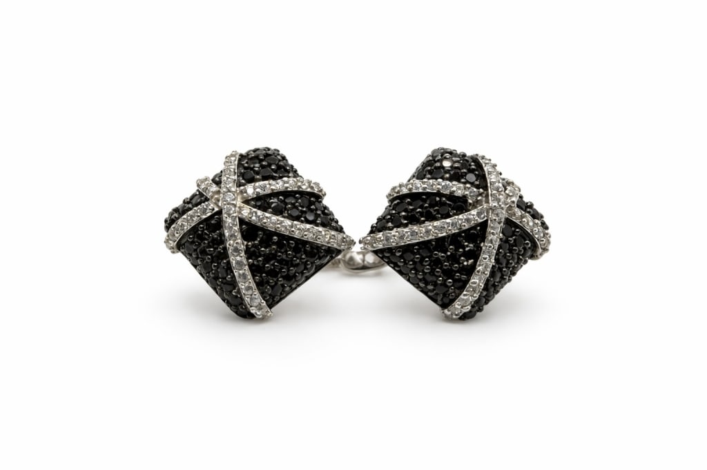 Pair 925 Sterling Silver B/W Gemstone Earrings (1 of 2)