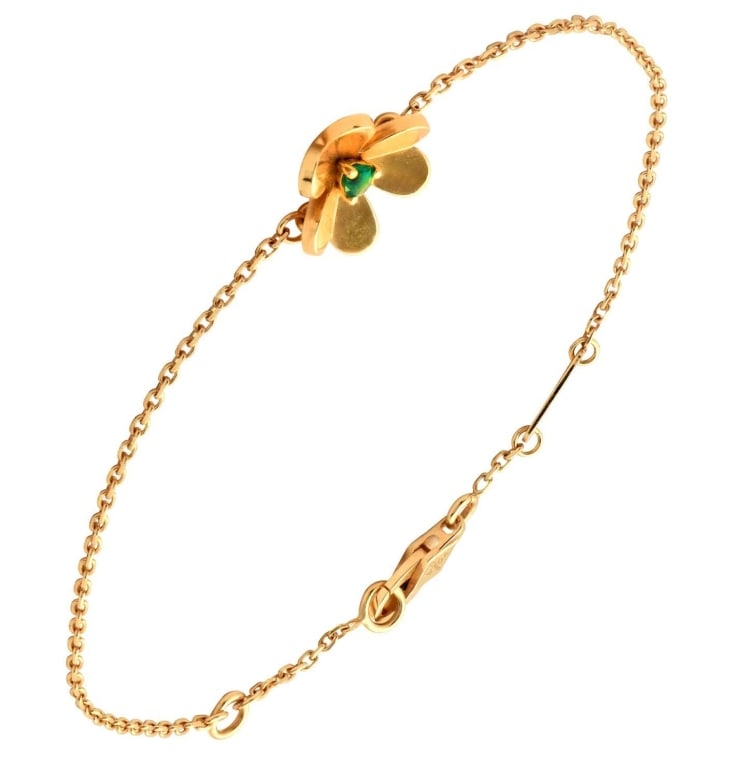Van Cleef & Arpels 18K Gold Emerald Bracelet: Van Cleef & Arpels 18K Yellow Gold Emerald Bracelet – Timeless Elegance with 0.05 ct Emerald SKU: 47849 Experience the epitome of sophistication with the Van Cleef & Arpels 18k Yellow Gold Emerald B