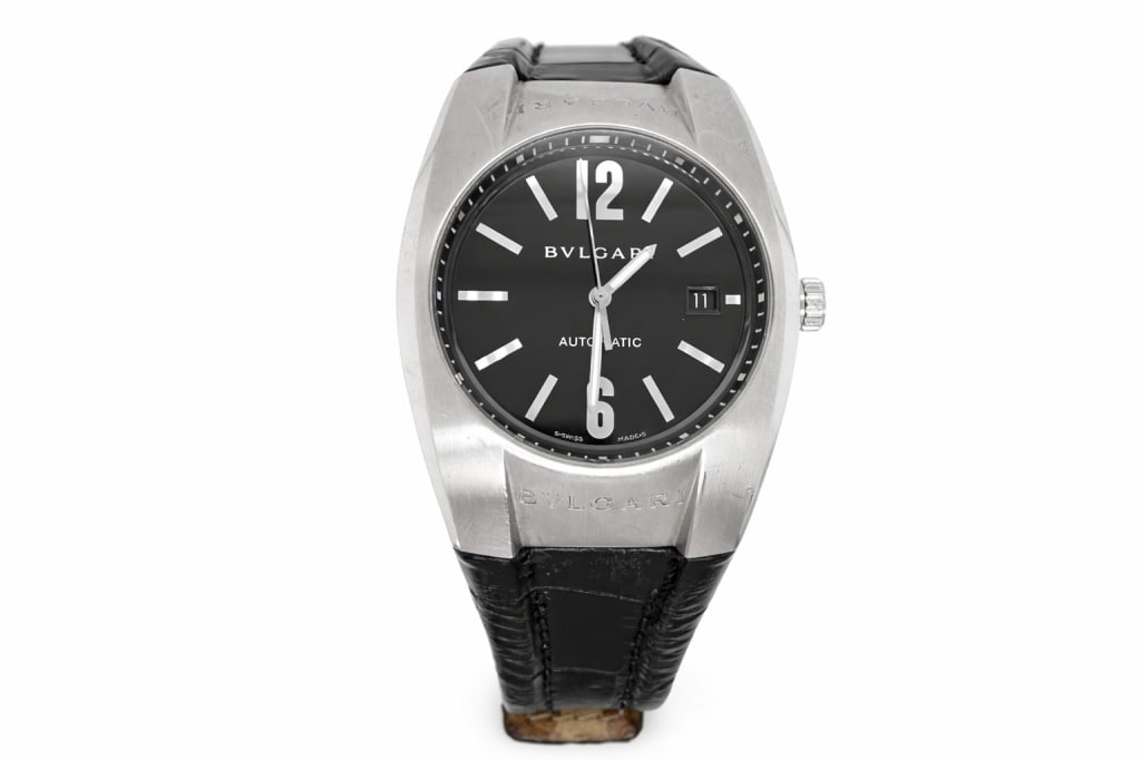 Bulgari Mens Stainless Steal Watch: Bulgari Mens Stailess Steal Watch. Leather Strap Needs Raplacement. Watch is Running Correctly.