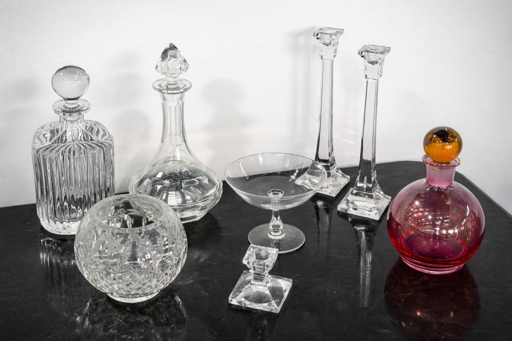 (8) Eight Art Glass Crystal (1 of 3)