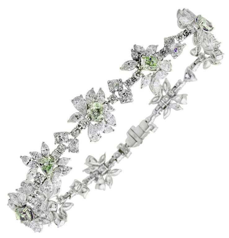 Fancy Green Diamond Bracelet: Fancy Green Diamond Bracelet - V49127-1 SKU: 50545-1 A captivating harmony of rarity and brilliance, this Fancy Green Diamond Bracelet is an extraordinary expression of sophistication and color.