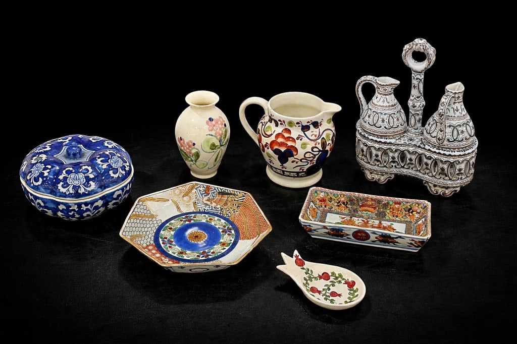 (7) 7 Assorted Silverplate Pitcher trays (1 of 6)