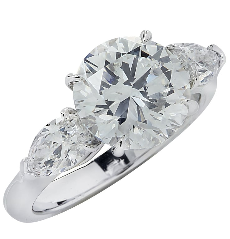 3 Carat Diamond Engagement Ring: 3 Carat Diamond Engagement Ring -V38328-1 SKU: 38328-1 An enduring symbol of timeless elegance, this platinum diamond engagement ring centers around a 3.00-carat round brilliant diamond, GIA