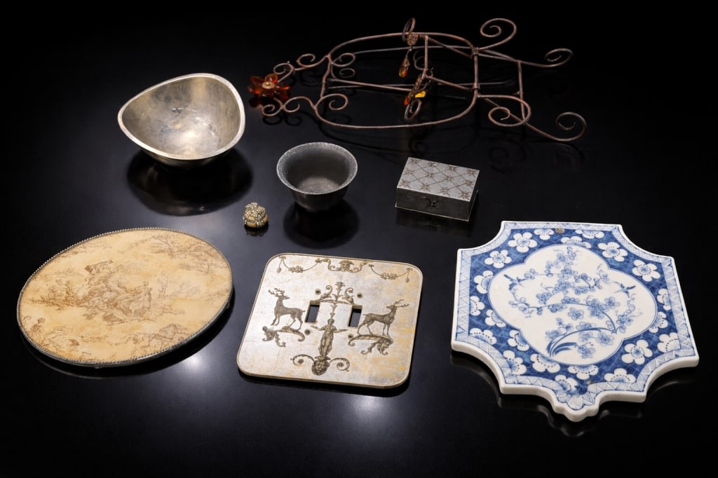 (9) Assorted Smalls (1 of 3)