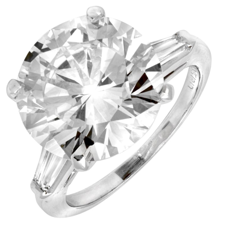 7.48 Carat Round Brilliant Diamond Engagement Ring (1 of 3)