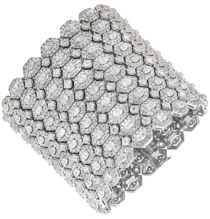 18k White Gold Diamond Bracelet: 18k White Gold Diamond Bracelet - V51162 SKU: 51162 An extraordinary display of brilliance and craftsmanship, this 18k white gold diamond bracelet commands attention with its exceptional sparkle and l
