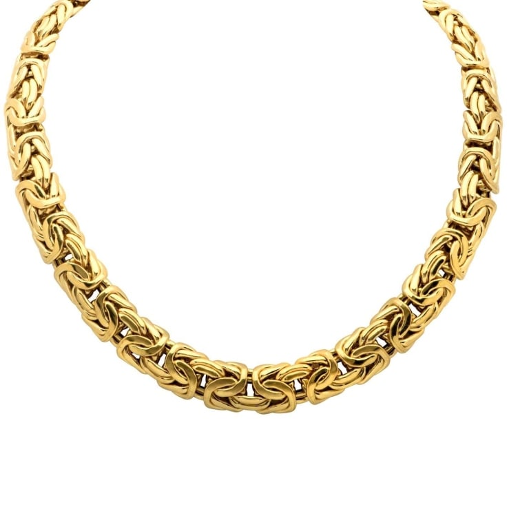 18k Gold Byzantine Necklace: 18k Gold Byzantine Necklace — V50778 SKU: 50778 A bold, hand-woven Byzantine chain in rich 18k gold. The intricate, rounded links create a supple drape and high-polish glow—substantial enough to s