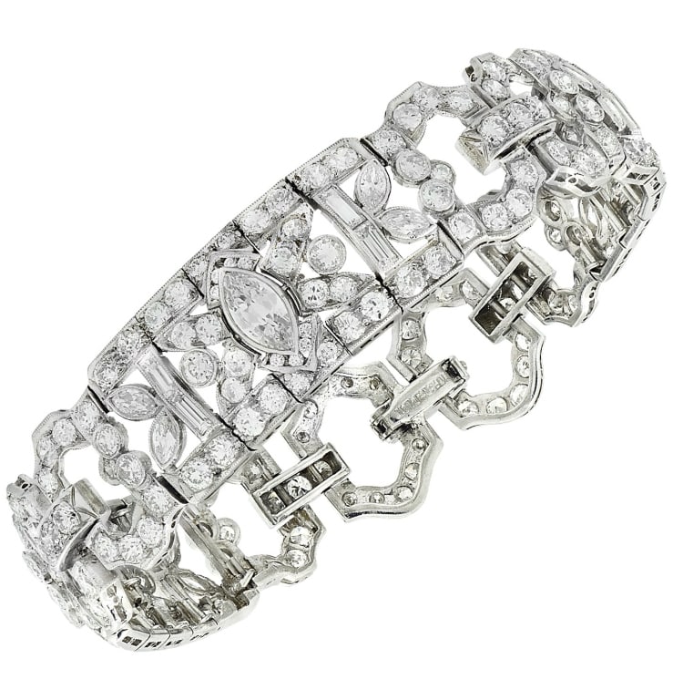 Art Deco 9.5 Carat Diamond Bracelet in Platinum: Art Deco 9.5 Carat Diamond Bracelet in Platinum SKU: 46698 Indulge in the elegance of the Art Deco 9.5 Carat Diamond Bracelet, an exquisite piece that transcends time. Crafted in the iconic 1920s