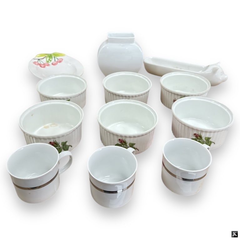 12 Pc Lot of Assorted Porcelain Tablewares (1 of 6)