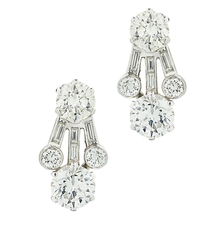 Harry Winston 4.65 Ct Diamond Clip-On Earrings: Harry Winston 4.65 Ct Diamond Clip-On Earrings in Platinum - Elegant Brilliant & Baguette Cuts SKU: 45685 Indulge in the timeless elegance of the Harry Winston 4.65 Carat Diamond Clip-on Earrings. Des