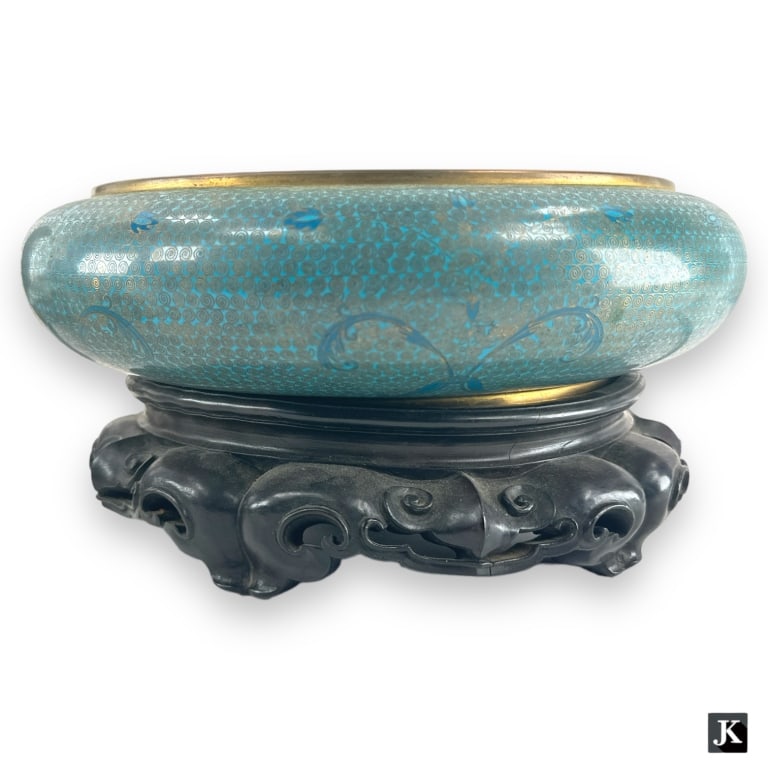 Antique Chinese Qing Cloisonne Wide Round Bowl: Antique Chinese Qing Dynasty period cloisonne enameled wide round bowl. Has intricate scrolled design with leaves throughout and completed with stylized lingzhi fungus borders. Turquoise enameled bott