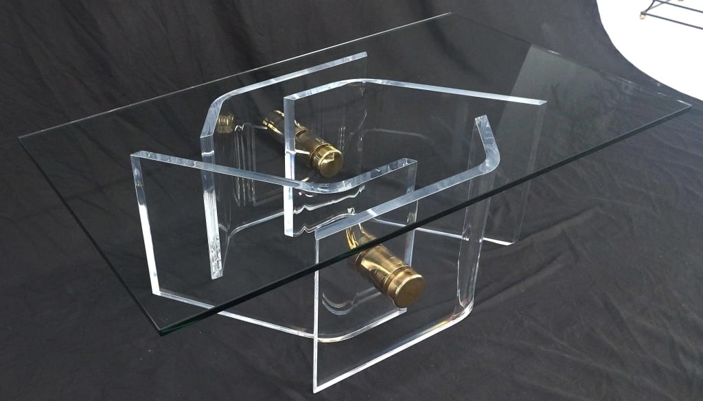 Thick Bent Polished Lucite Coffe Table - 7