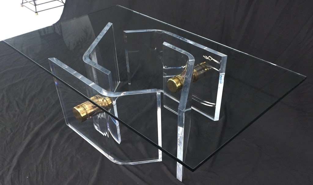 Thick Bent Polished Lucite Coffe Table - 8
