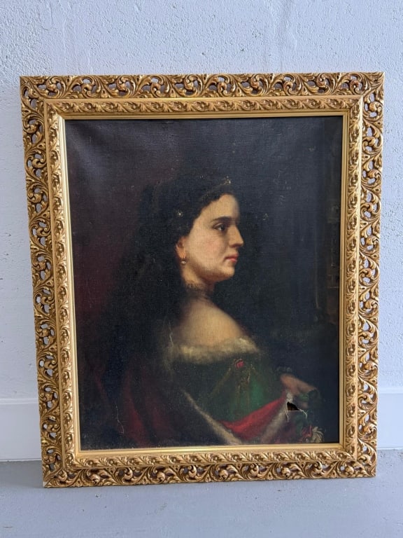 Antique old master portrait of women Oil on canvas: Antique old master portrait or a women, tear bottom right. Oil on canvas. Measures: Artwork measures 29H x 24wide Total framed 33hx28wide