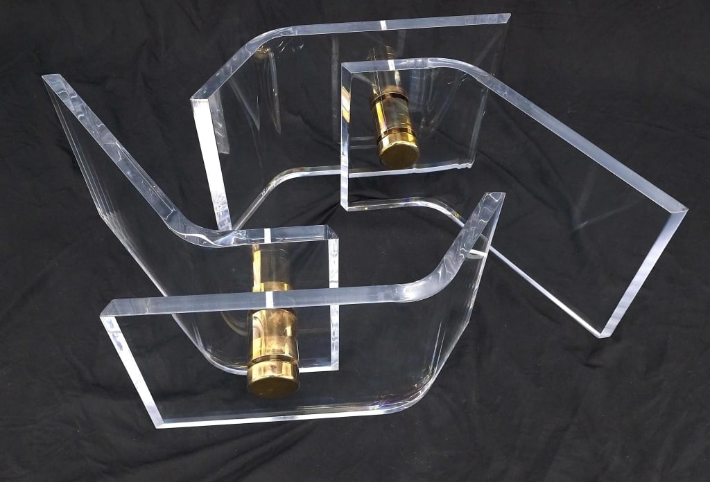 Thick Bent Polished Lucite Coffe Table - 4