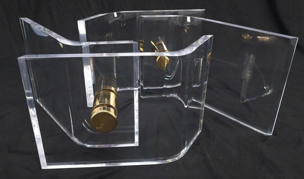 Thick Bent Polished Lucite Coffe Table - 6