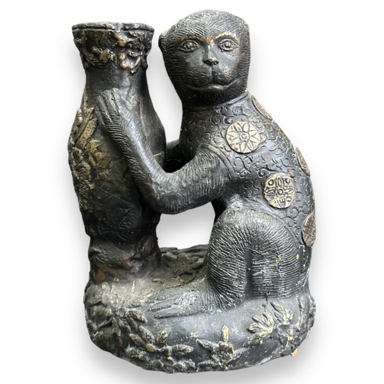 Vintage Bronze Monkey Statue: Vintage Bronze Monkey Statue. No make or marks, coin attatched on the bottom of statue. Shows some signs of age and discoloration, otherwise in good condition. Measures approx. 9" H x 6 1/4" W x 5" de